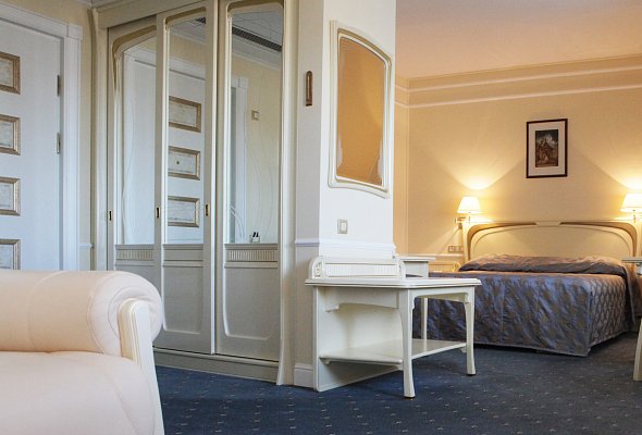 Connective (King size Deluxe + Single)