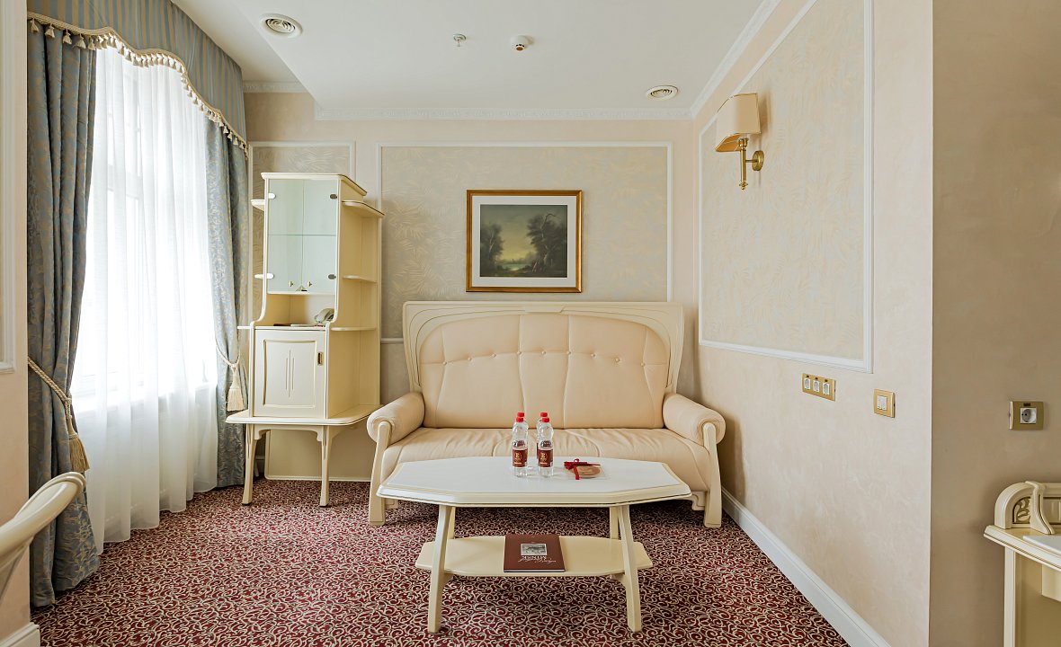Junior Suite 6