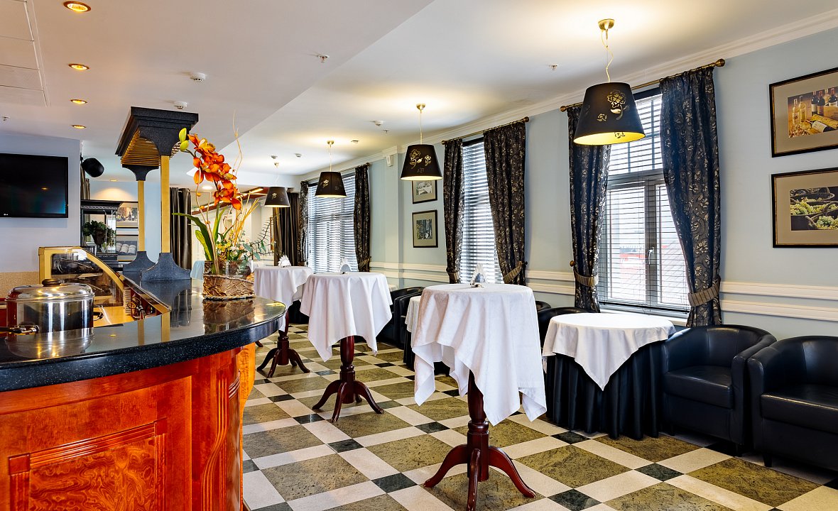 Wine Bar 10
