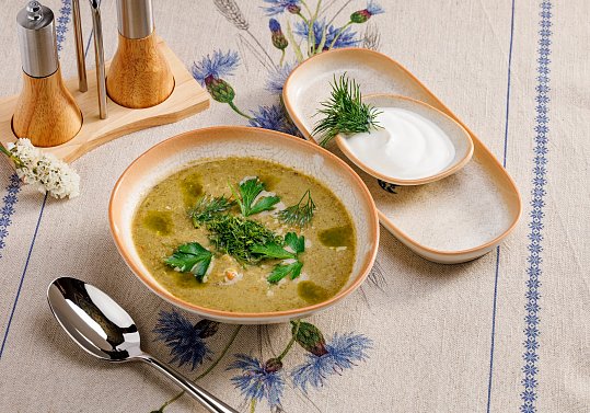Хатние щи с томленой бужениной по-могилевски